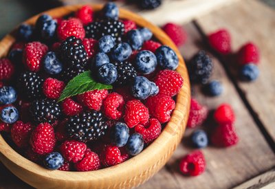 berries, raspberry, blueberry, strawberry