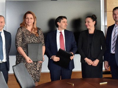 Групата на Българска банка за развитие и УниКредит Булбанк продължават успешното си сътрудничество